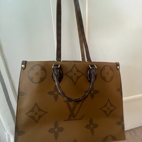 Louis Vuitton "On the GO' bag - Picture 5 of 5